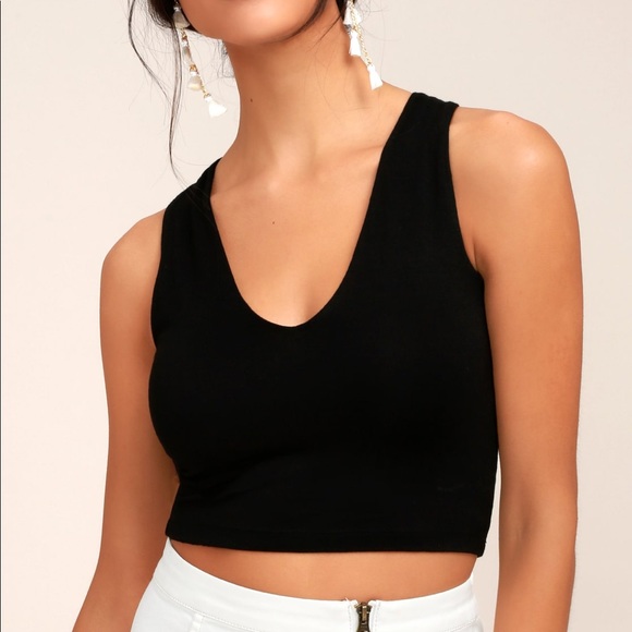 Lulu's Black Crop Top - Picture 2 of 8